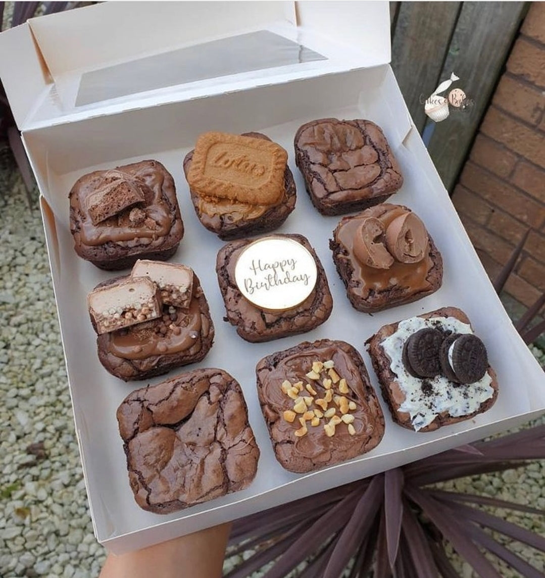9 inch white treat boxes