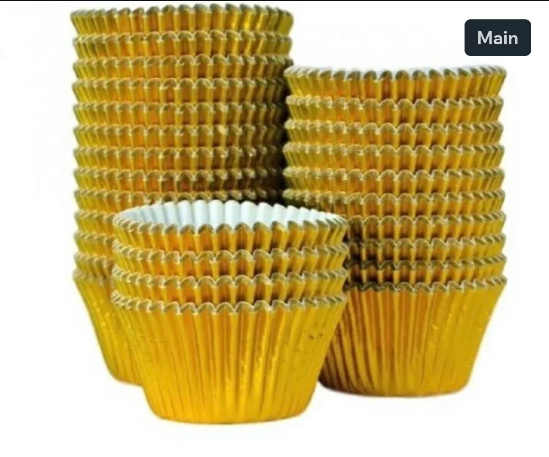 Gold foil cupcake cases x500